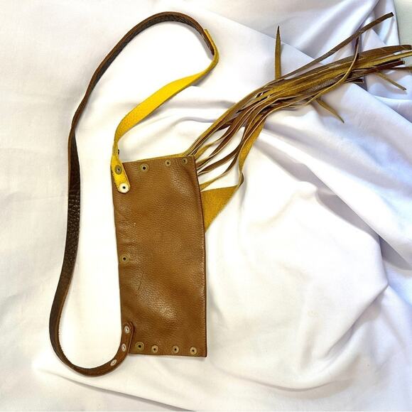 Fahmina Leather Crossbody Bag – Handmade Boho Festival Style - Picture 4 of 6